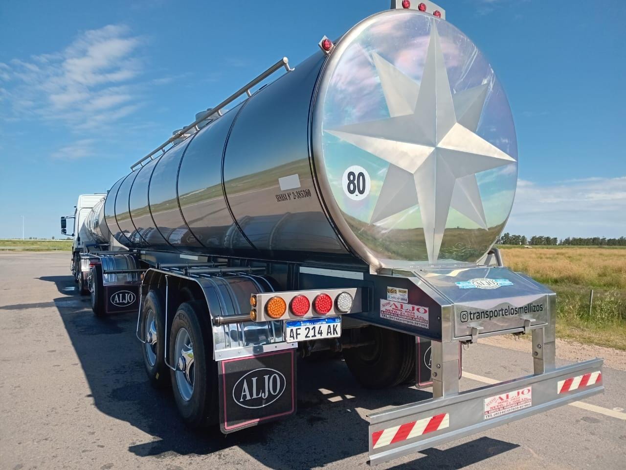 Semirremolque tanque de acero inoxidable fabricado por Aljo